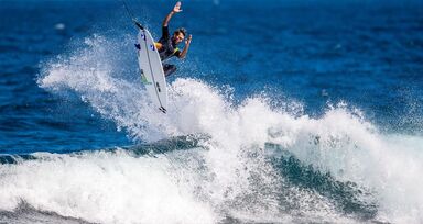 ‘Kikas’ Morais abre escola de surf