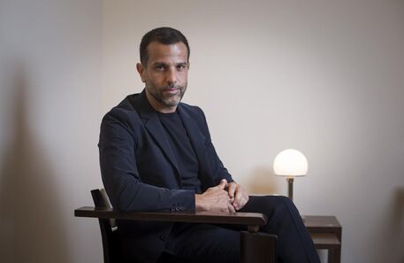 Alexandre Birman: o homem que calçou Lupita Nyong'o na noite dos Óscares já chegou a Portugal