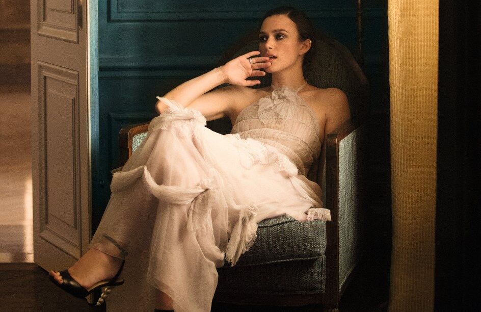 Keira Knightley revela ser mulher de apenas um perfume