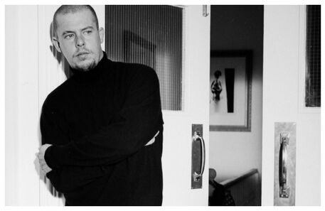 McQueen: o homem por detrás do génio