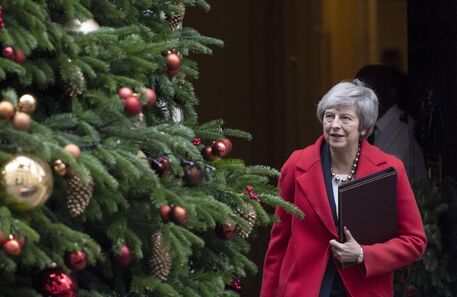 May perde controlo sobre Brexit após "dia dramático" no parlamento britânico