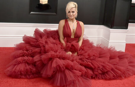E quem vestiu Bebe Rexha nos Grammy 2019 foi...