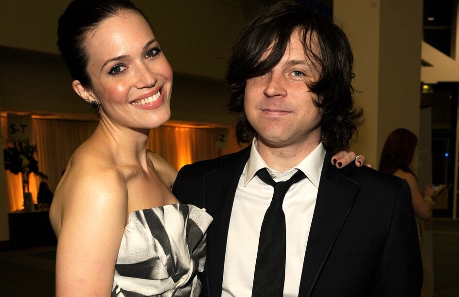Músico Ryan Adams acusado de assediar sexualmente várias mulheres