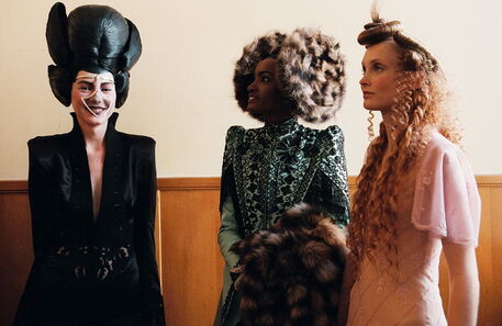 "Alexander McQueen tinha o mundo a seus pés"