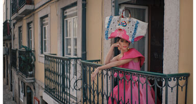 Christian Louboutin lança carteira em homenagem a Portugal