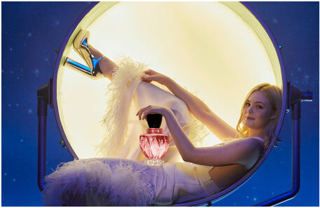 Elle Fanning é a cara do novo perfume da Miu Miu