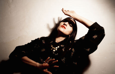 Hindi Zahra: "Trabalhei dez anos para juntar dinheiro e produzir o meu próprio álbum (...) sou livre"