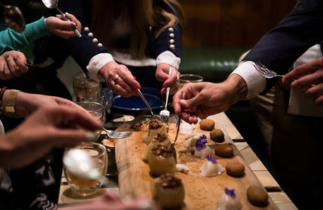 Med Transfers by Gin Mare: esta van leva-a a jantar e a beber cocktails