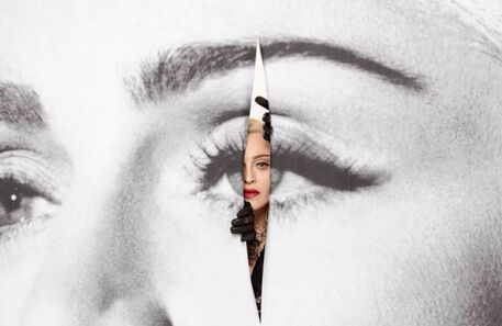 Madonna diz sentir-se violada em relação ao artigo do 'The New York Times'