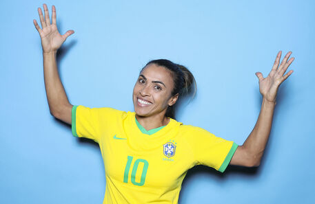 A futebolista Marta só aceita patrocínios quando lhe pagarem o mesmo que a um homem