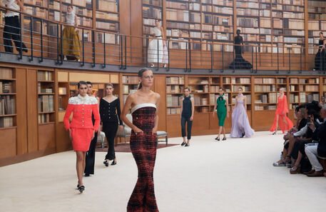 Uma tarde na biblioteca da Chanel