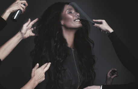 "Cheguei a ouvir em castings: 'Não pedimos modelos negras!'", conta Nayma