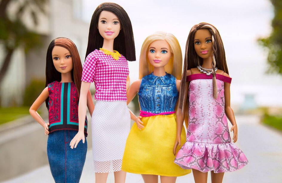 Barbie com curvas não é bem aceite pelas crianças, diz estudo