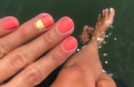 Nail art para se inspirar e testar este verão 