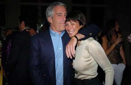 Quem é Ghislaine Maxwell, a “madame” que trabalhava para Jeffrey Epstein