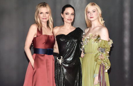 Michelle Pfeiffer, Angelina Jolie e Elle Fanning brilham na première de 'Maléfica, Mestre do Mal'