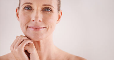 Luz azul é o novo inimigo diário da pele