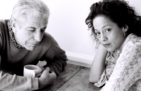 A misteriosa mulher que cantava com Leonard Cohen