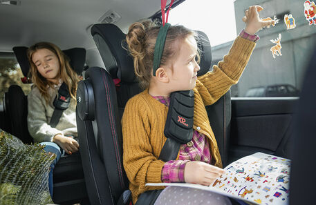 Crianças no carro? A cadeira certa faz a diferença em cada viagem