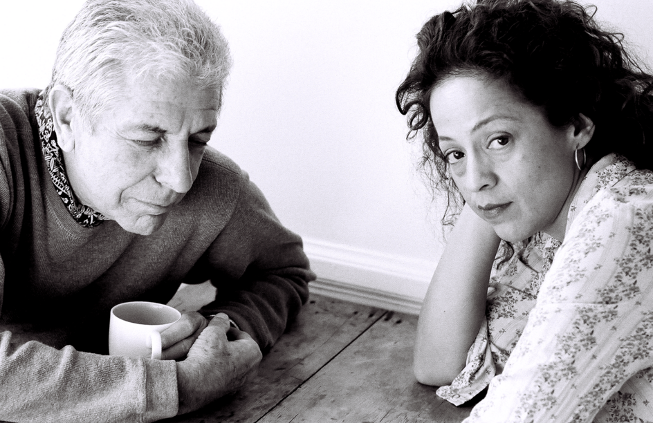 A misteriosa mulher que cantava com Leonard Cohen