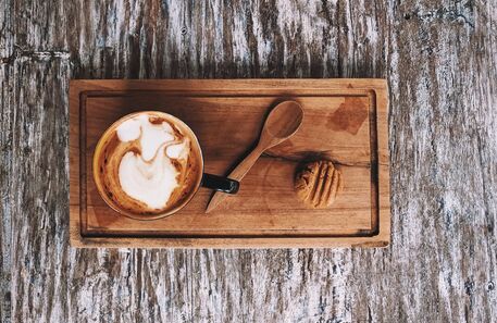 A verdade perigosa sobre o leite de amêndoa