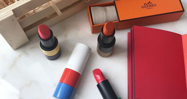 Estão a chegar 24 batons da nova linha de maquilhagem da Hermès 