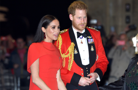 A razão inesperada pela qual Meghan e Harry vestiram vermelho