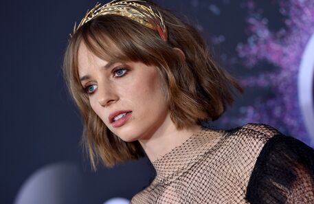 Eis Maya Hawke, modelo, atriz e agora cantora