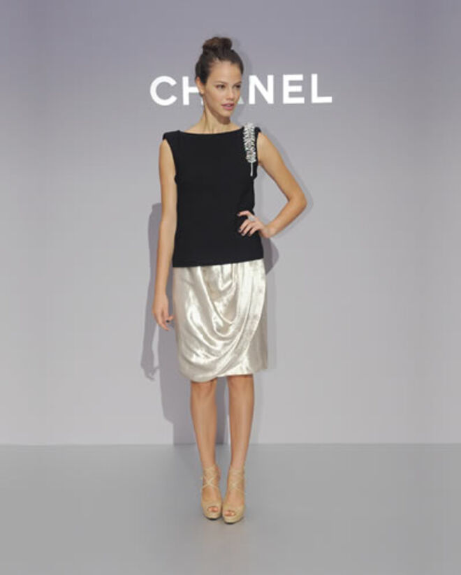 A jovem atriz brasileira Laura Neiva.