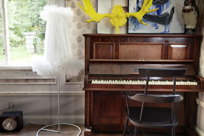 Ambiente real com candeeiro de p? Ikea PS 2012, ?119.