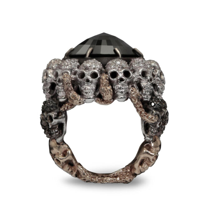 Anel em ouro e diamantes, Delfina Delettrez em www.couturelab.com.