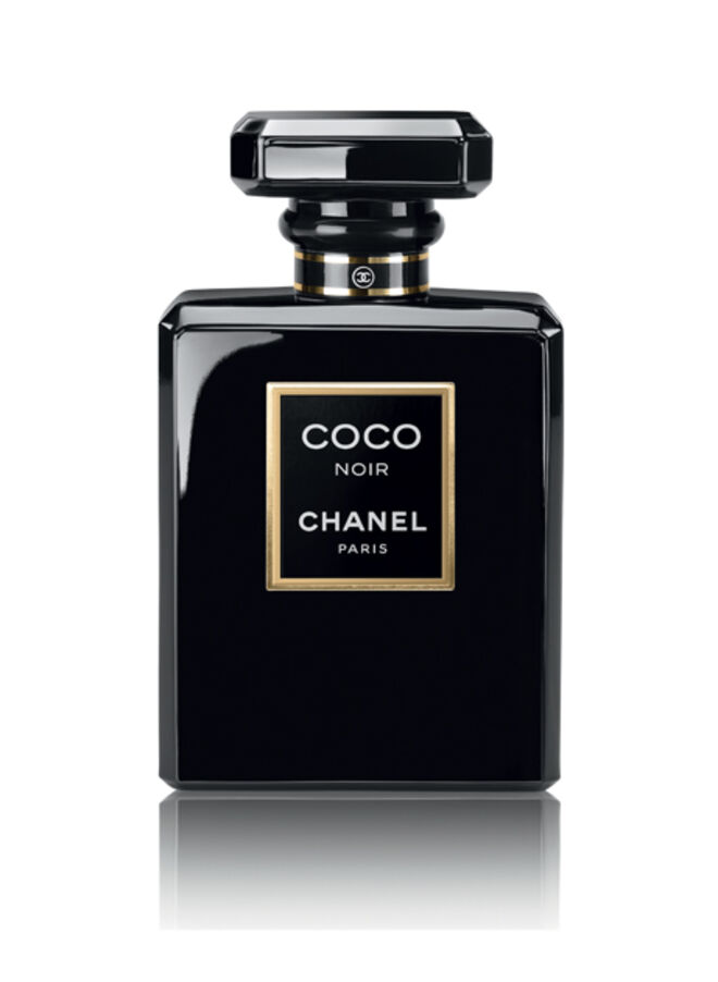 Negro e liso, o perfume Coco Noir traz consigo os reflexos de ouro da Lagoa, uma opulência barroca, um lado noturno que anuncia o mistério olfativo que encerra a noite de Veneza.
