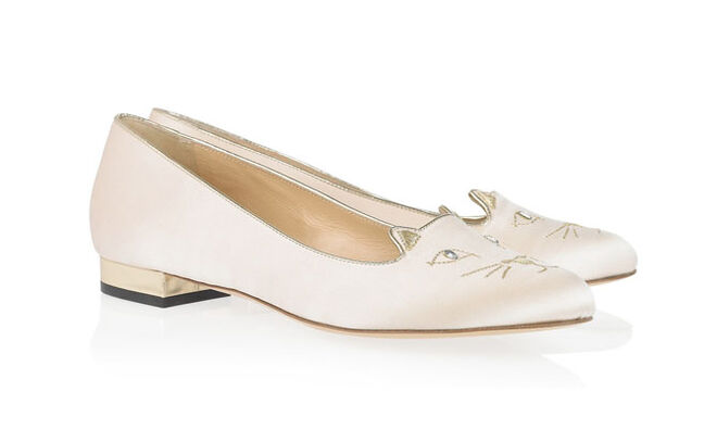 Slippers em cetim bordado