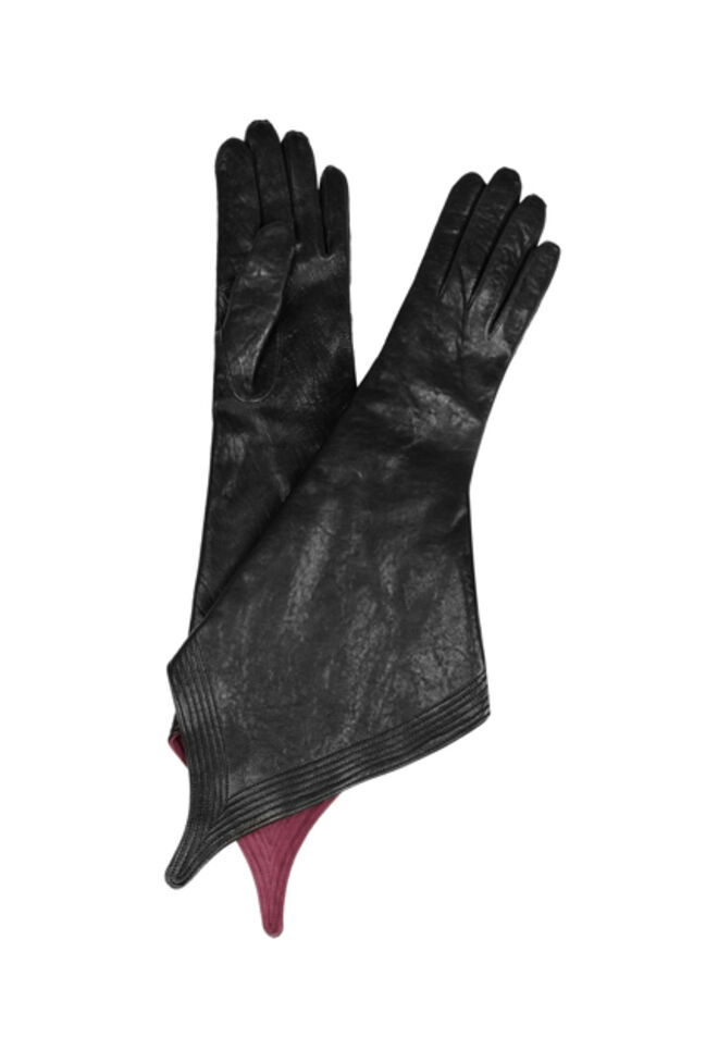 Luvas em pele, ? 800, www.net-a-porter.com.