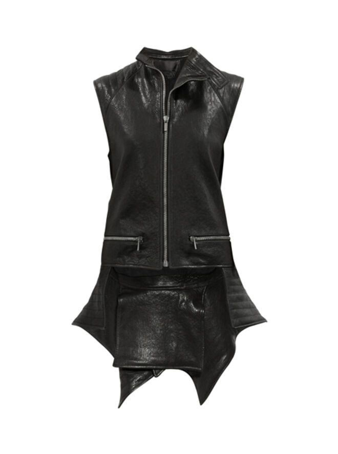Colete em pele, ? 2855, www.net-a-porter.com.