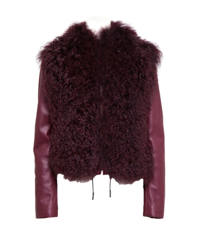 Blusão em pele e ovelha, ?1390.