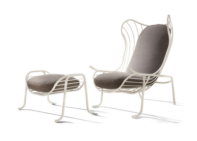 Cadeira e escabelo Arpa, design de Jaime Hayon.