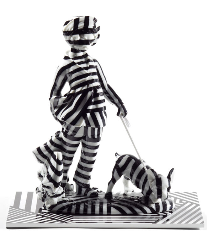 Figura em porcelana Girl with French Bulldog, coleção Dazzle.