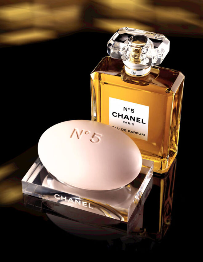 L'Eau de Parfum Nº5 e sabonete para o banho