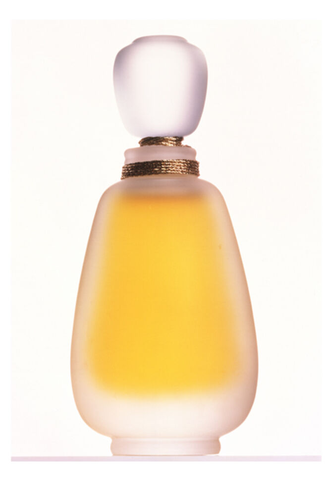 1973 - Lançamento de Private Collection, o perfume pessoal que até aí a senhora Lauder só partilhava com um círculo restrito.