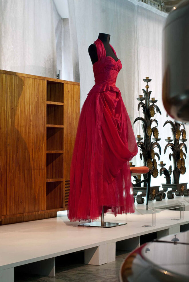 Pierre Balmain (1952)