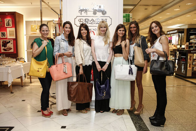 Paula Lobo Antunes, Telma Santos, Mi Romano, Astrid Werdnig, Sónia Balacó, Joana Freitas e Sara Prata