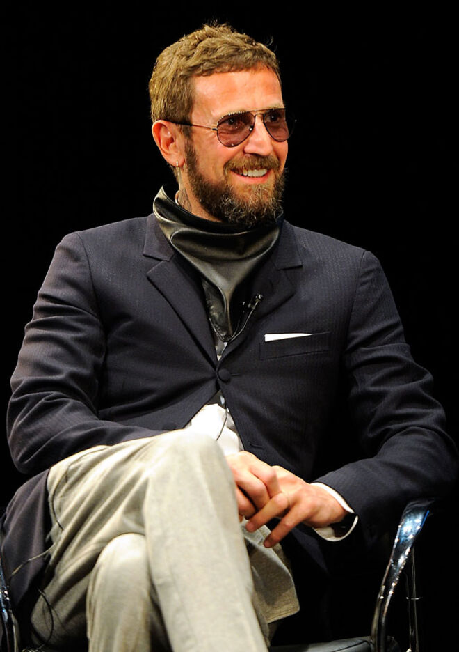 Depois de sair da YSL, está agora na Ermenegildo Zegna