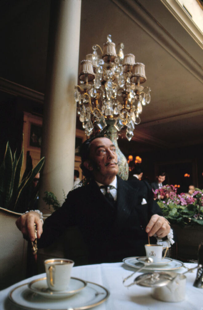 O seu sonho era poder reduzir Gala até ao tamanho de uma azeitona, para poder comê-la. 