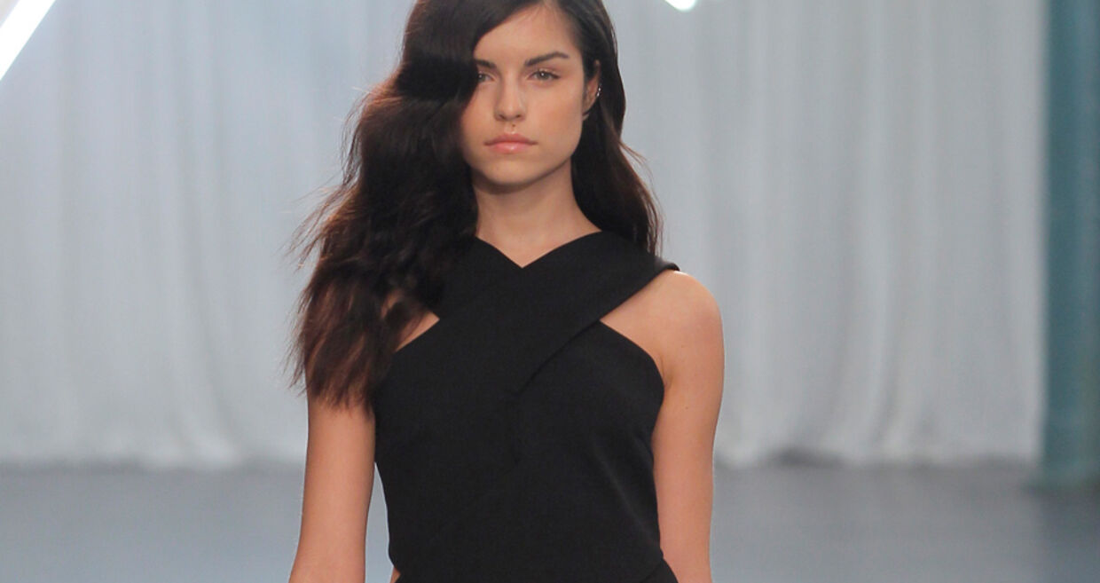 Elionai Campos  - Portugal Fashion Abstrart