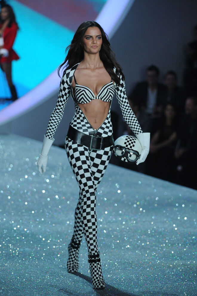 Victoria’s Secret Fashion Show 2013