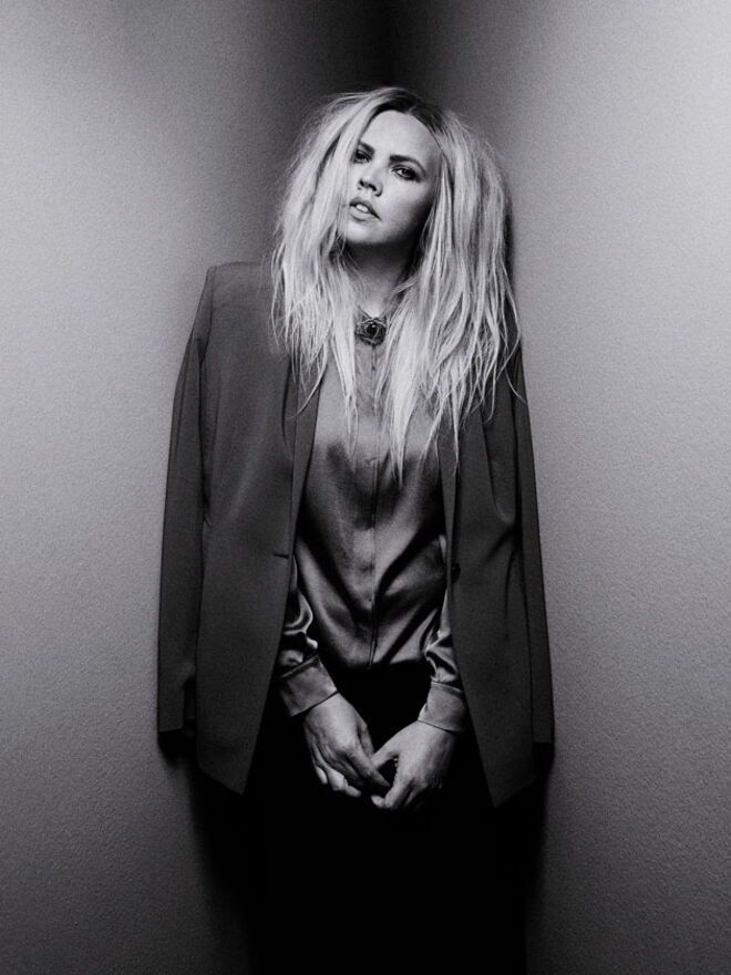 B.I. Quem: Edith Dohmen, 36 anos Onde: Holanda Quando: 2011 O quê: stylehasnosize.com Prova de sucesso: Lançou uma coleção de moda exclusiva para mulheres entre os tamanhos 46 e 50