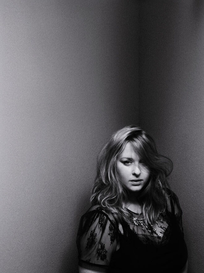 B.I. Quem: Roberta Scagnolari, 29 anos Onde: Veneto, Itália Quando: 2010 O quê: robyberta.com Prova de sucesso: Este ano publicou o primeiro livro: Make-up. Vi racconto i suoi segreti e la sua storia. Já foi blogger oficial do Festival de Música de Sanremo e do evento Miss Itália 