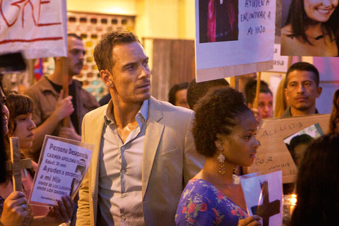 Michael Fassbender na linha da frente