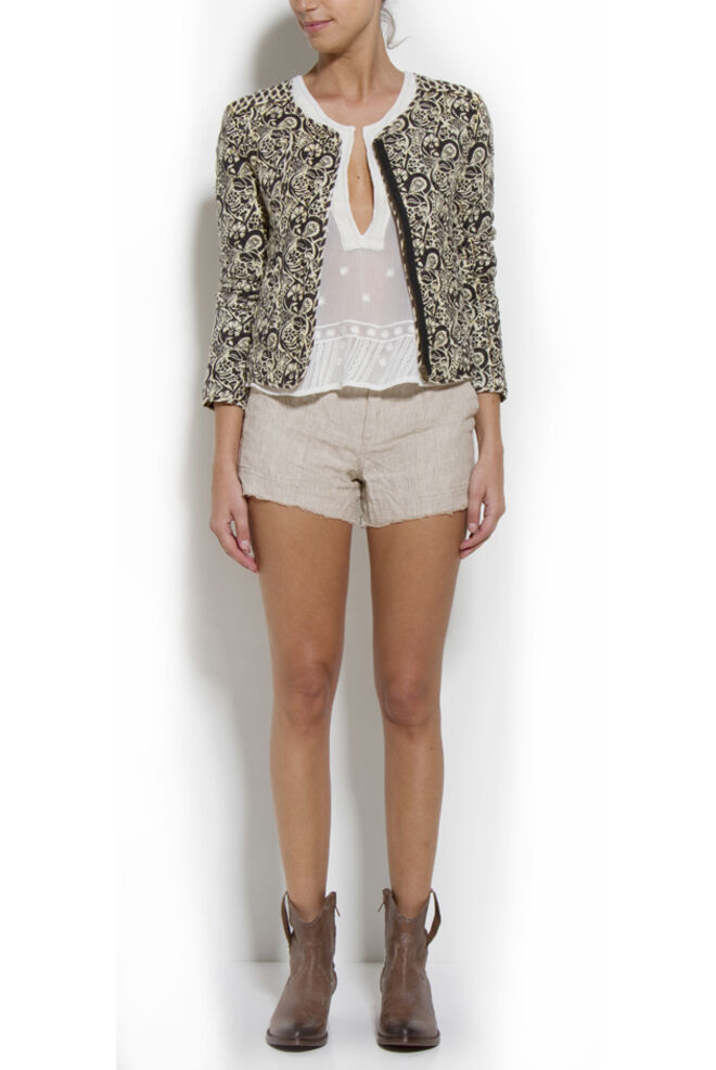 Mango apresenta nova coleção